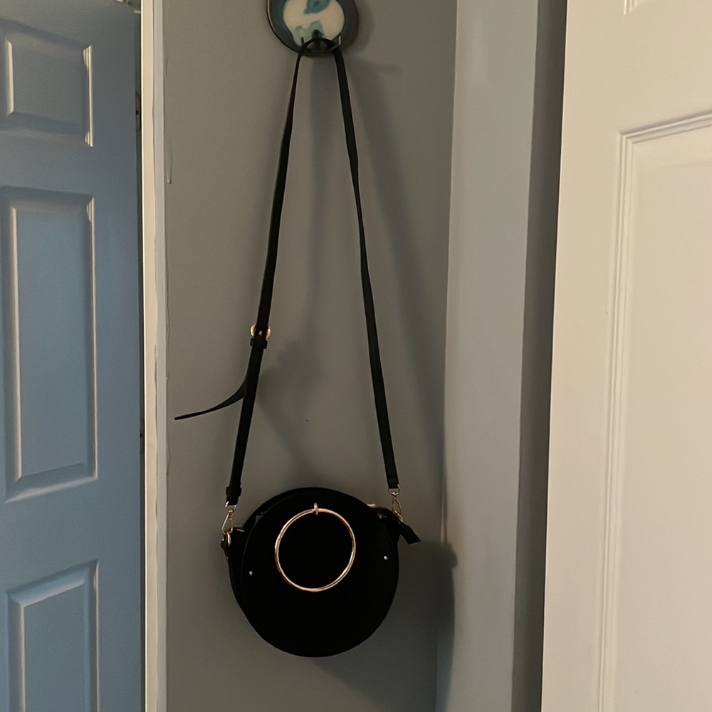 Lauren Conrad Aster O-ring circle crossbody bag
